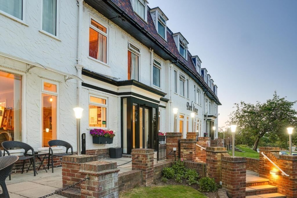 Park Manor Hotel 42/50