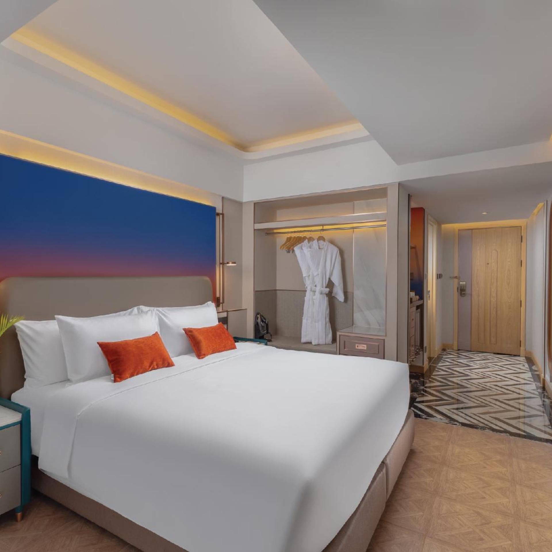 Sky, Premier, King Bed