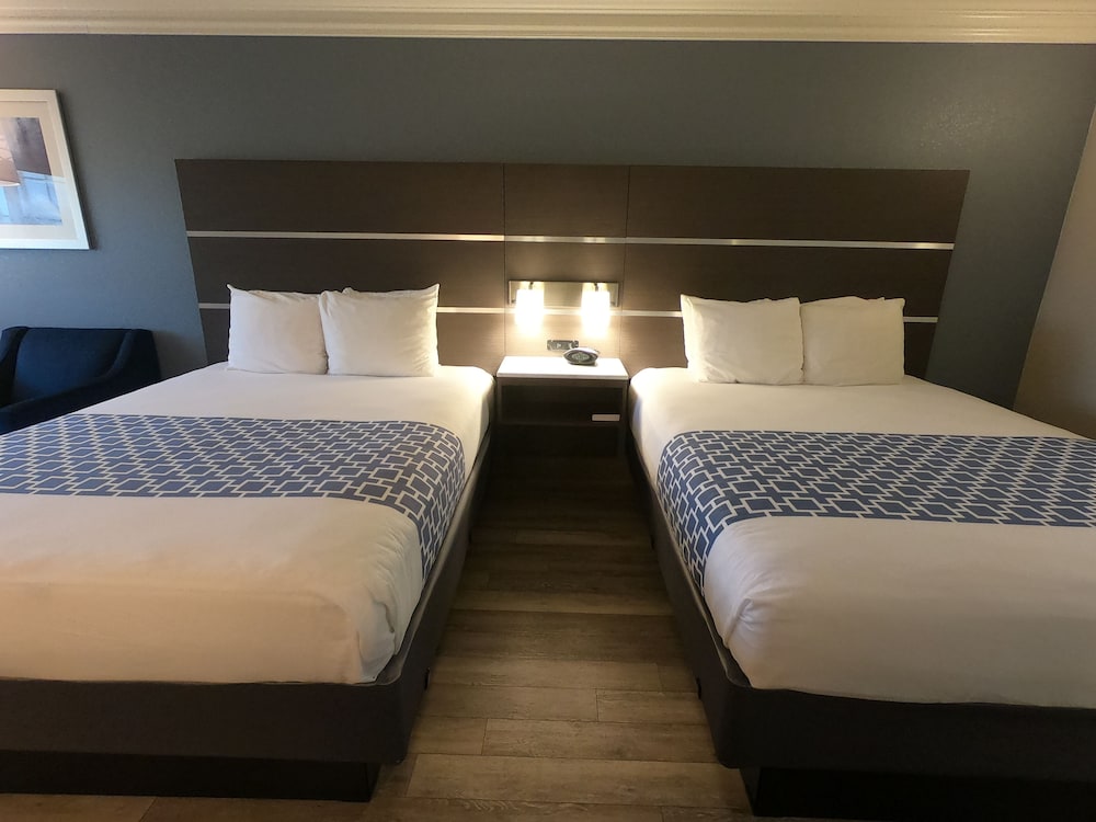 Best Western Inn & Suites Lemoore 16/36