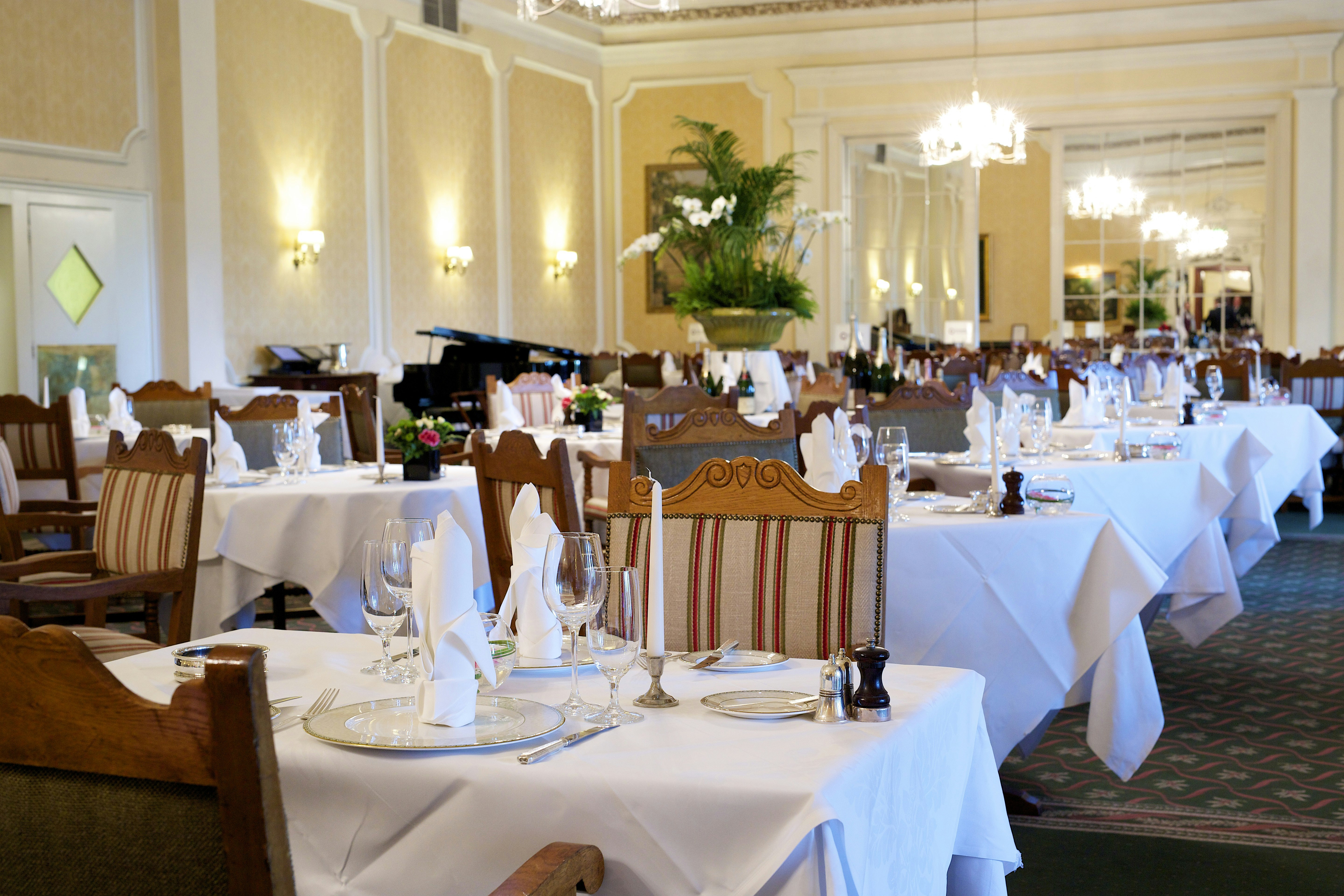 Grand Hotel Eastbourne 61/74
