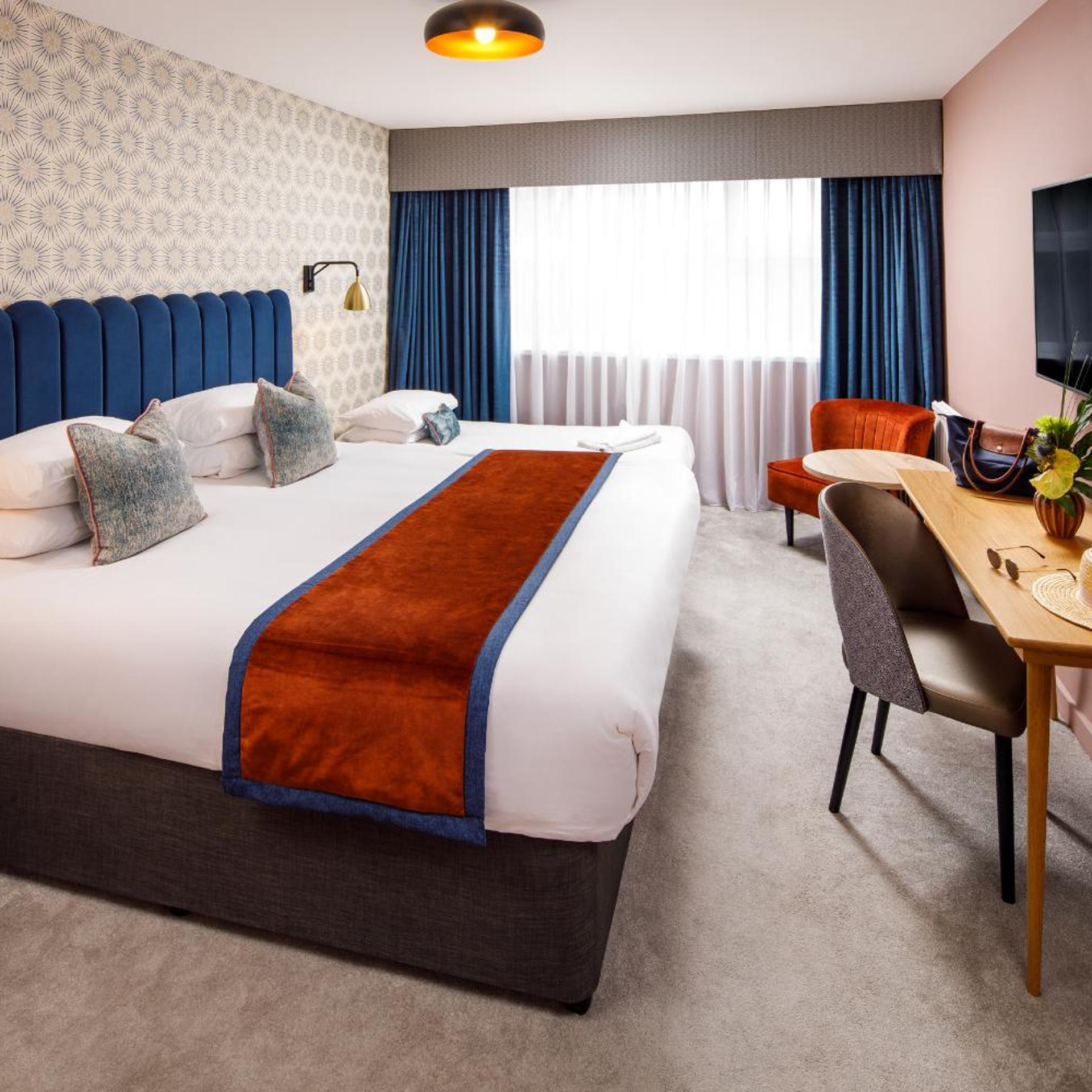 SUPERIOR, KING BED
