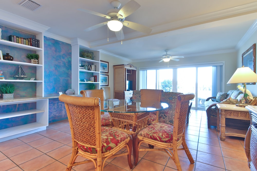 Tortuga Inn Beach Resort 58/76