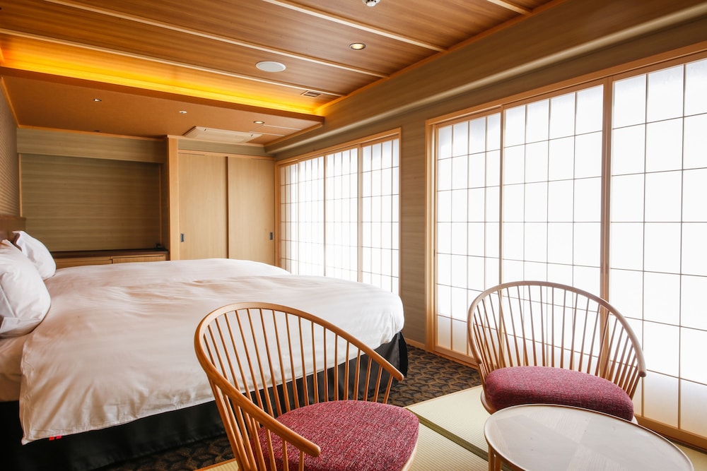 THE SHIROYAMA TERRACE TSUYAMA VILLA 21/68