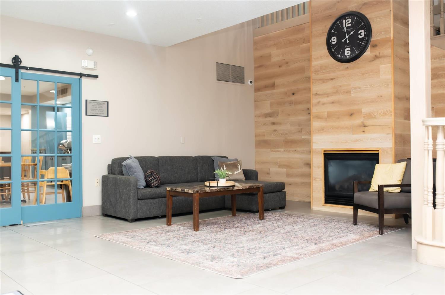 Country Inn and Suites by Radisson Prairie du Chien 23/36