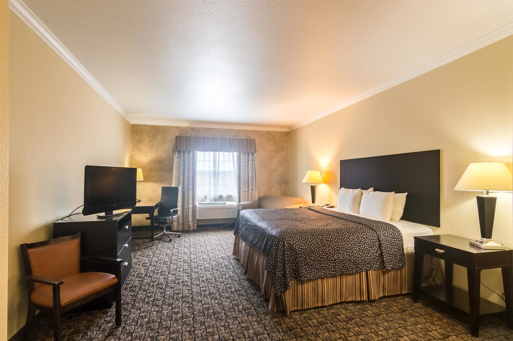 Econo Lodge Inn and Suites Colorado City, TX 7/47