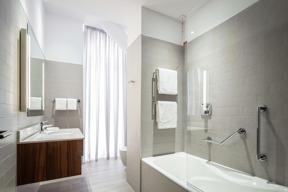 Hilton Garden Inn Bucharest Old Town 27/87