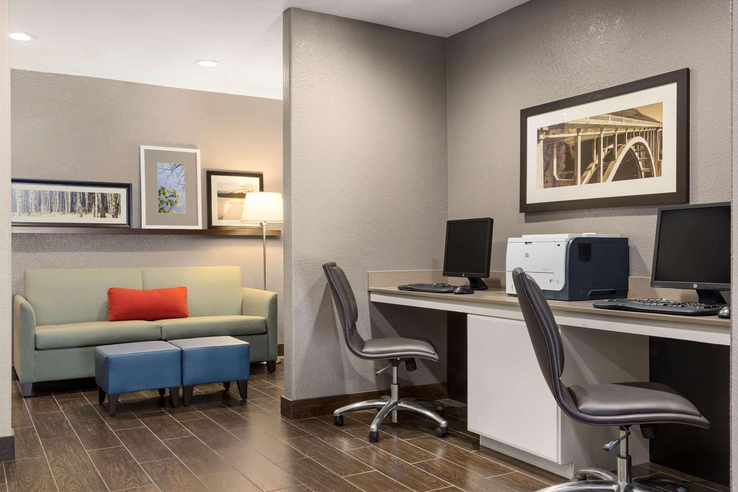 Country Inn & Suites by Radisson - Flagstaff East Route 66 24/28