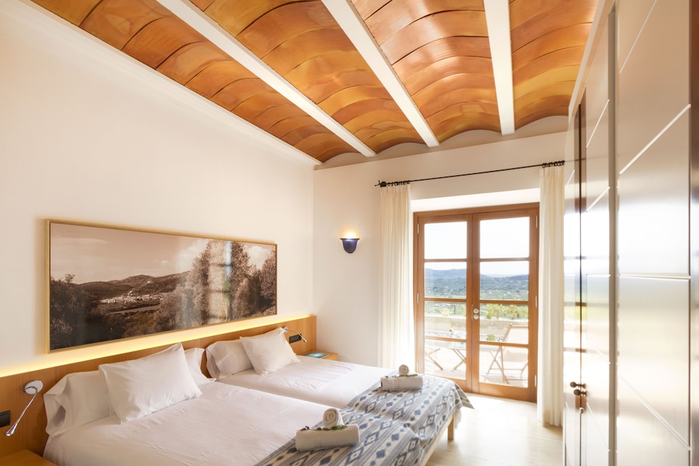Can Cota Boutique Hotel 50/67