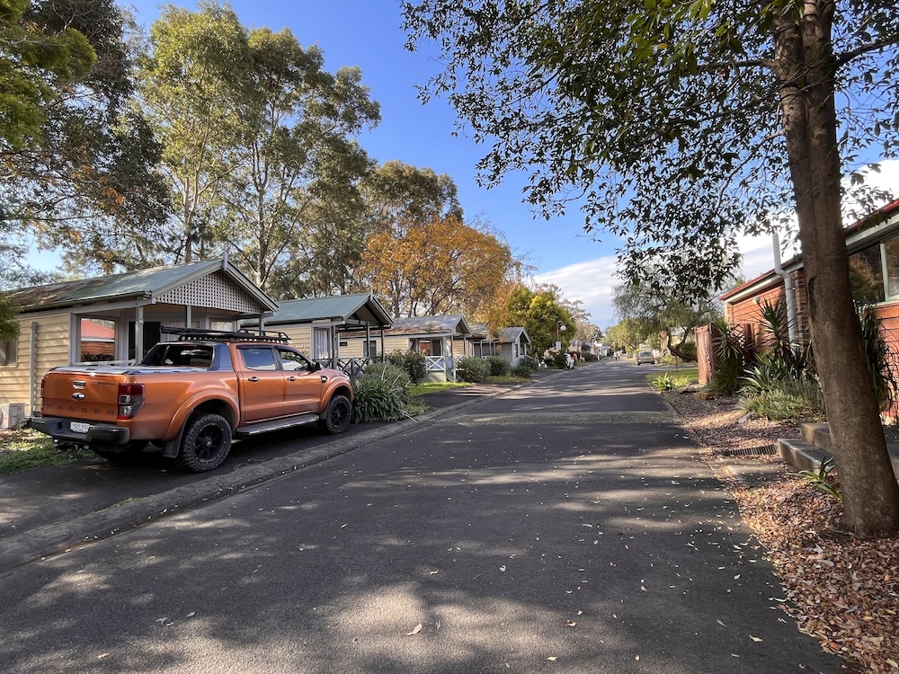Nepean Shores Riverside Resort & Conference Centre 34/45