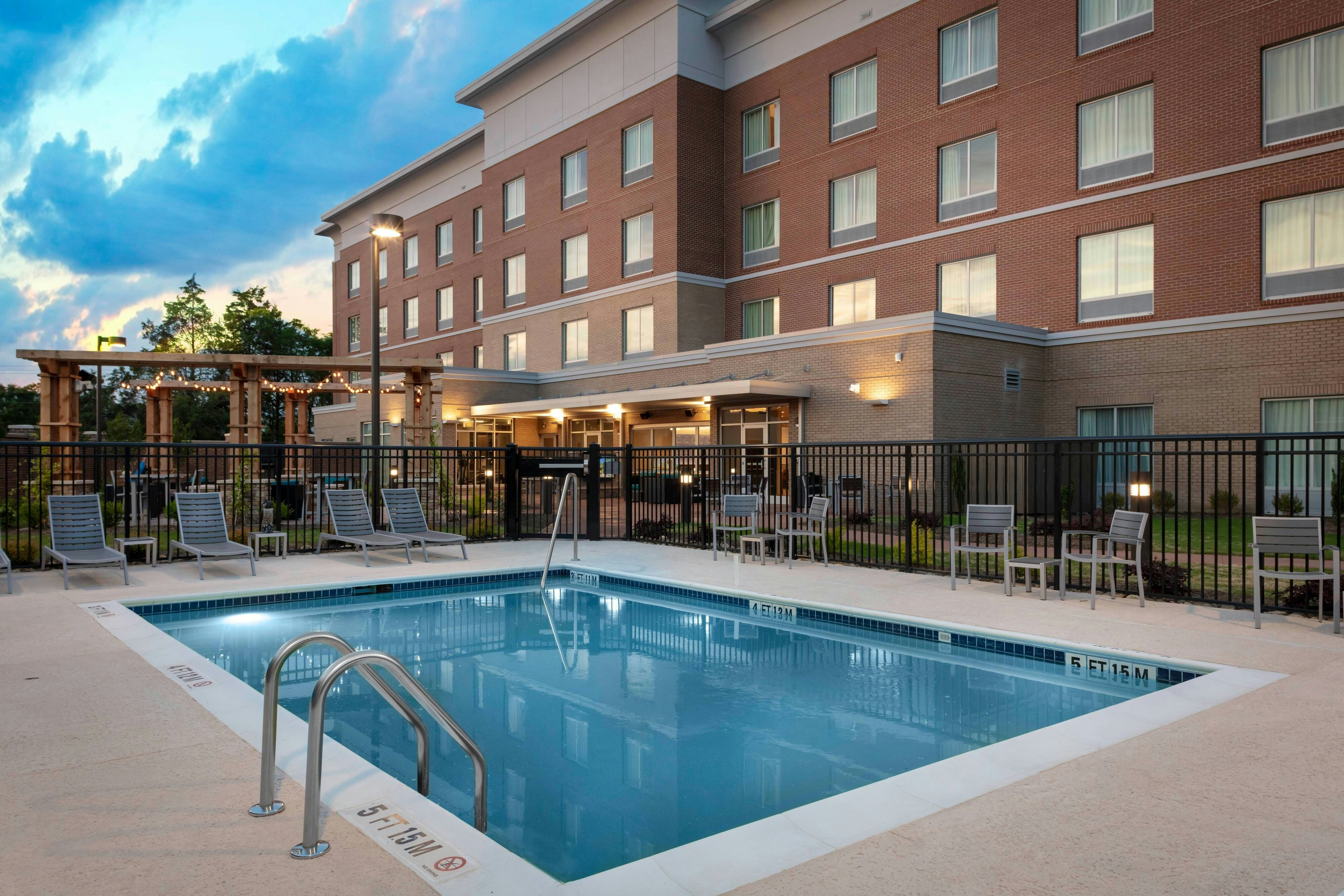 Fairfield Inn and Suites Charlotte Pineville 4/43