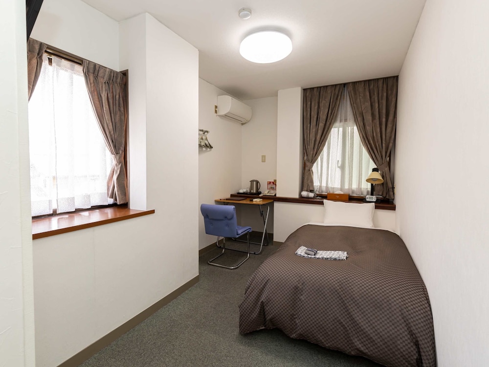 Katsuya Inn 23/48