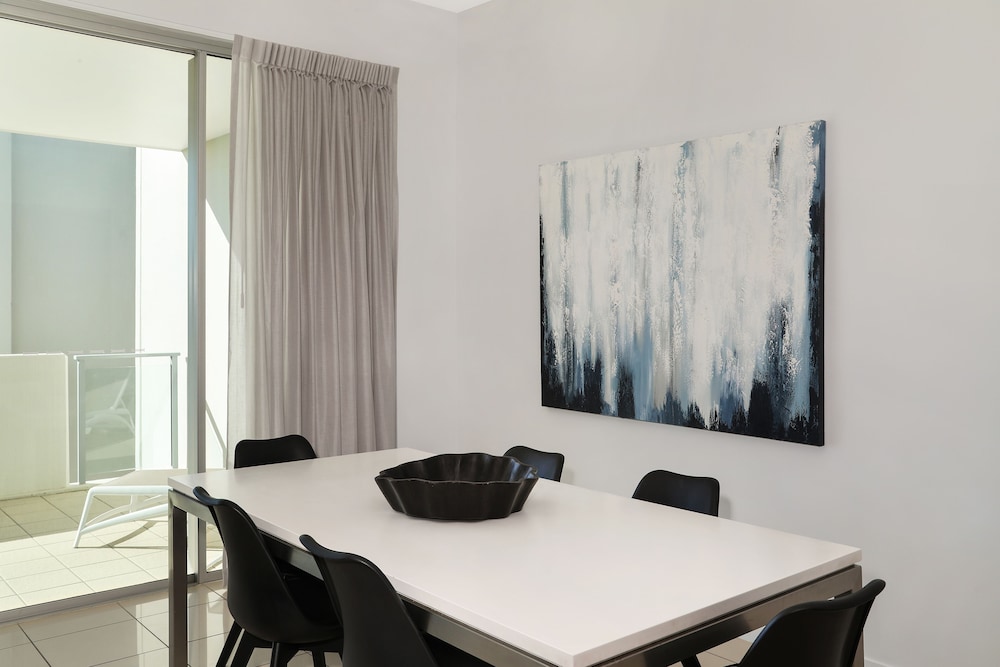 ELEMENT ON COOLUM BEACH 64/75