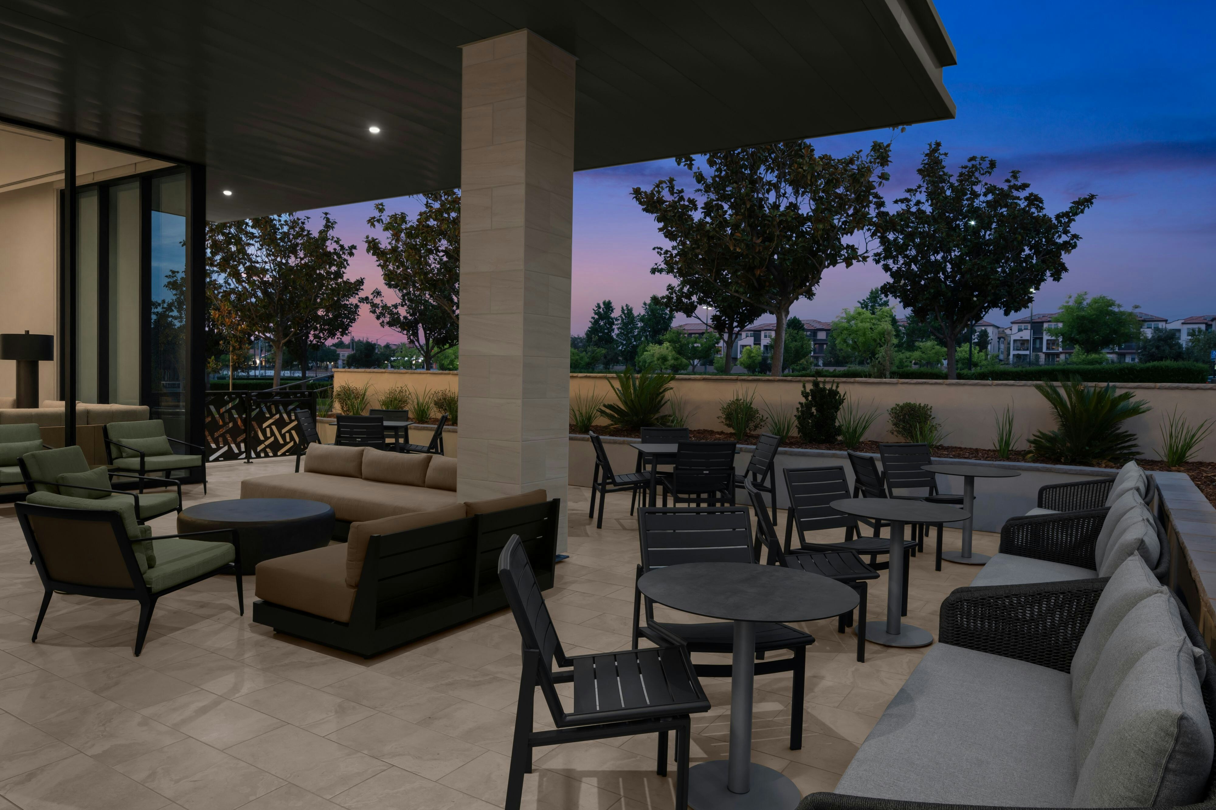 AC Hotels by Marriott Sacramento Folsom 18/25