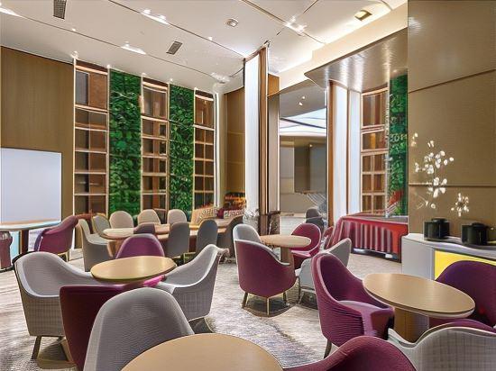Lavande Hotel (Chengdou Qingbai River Phoenix Lake) 40/50