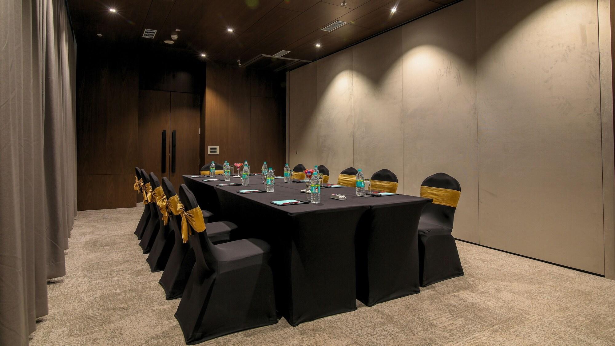 Essentia Premier Hotel Pune 23/29