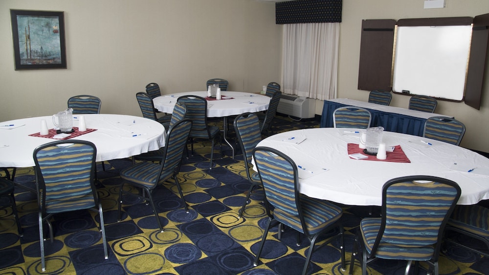 Best Western Plus Heritage Rail Inn & Suites 38/49