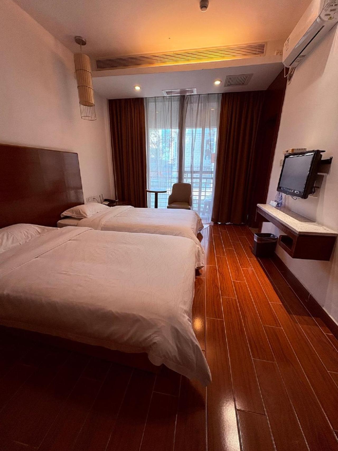 3 Bedrooms, Duplex, Suite