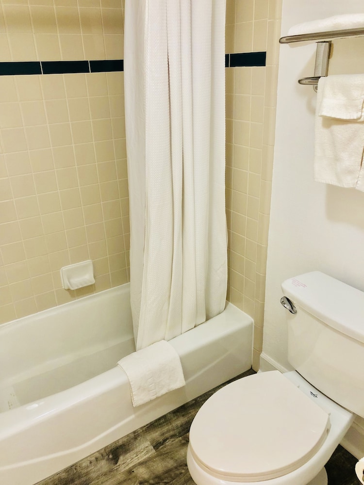 BridgePoint Inn Daly City 20/39