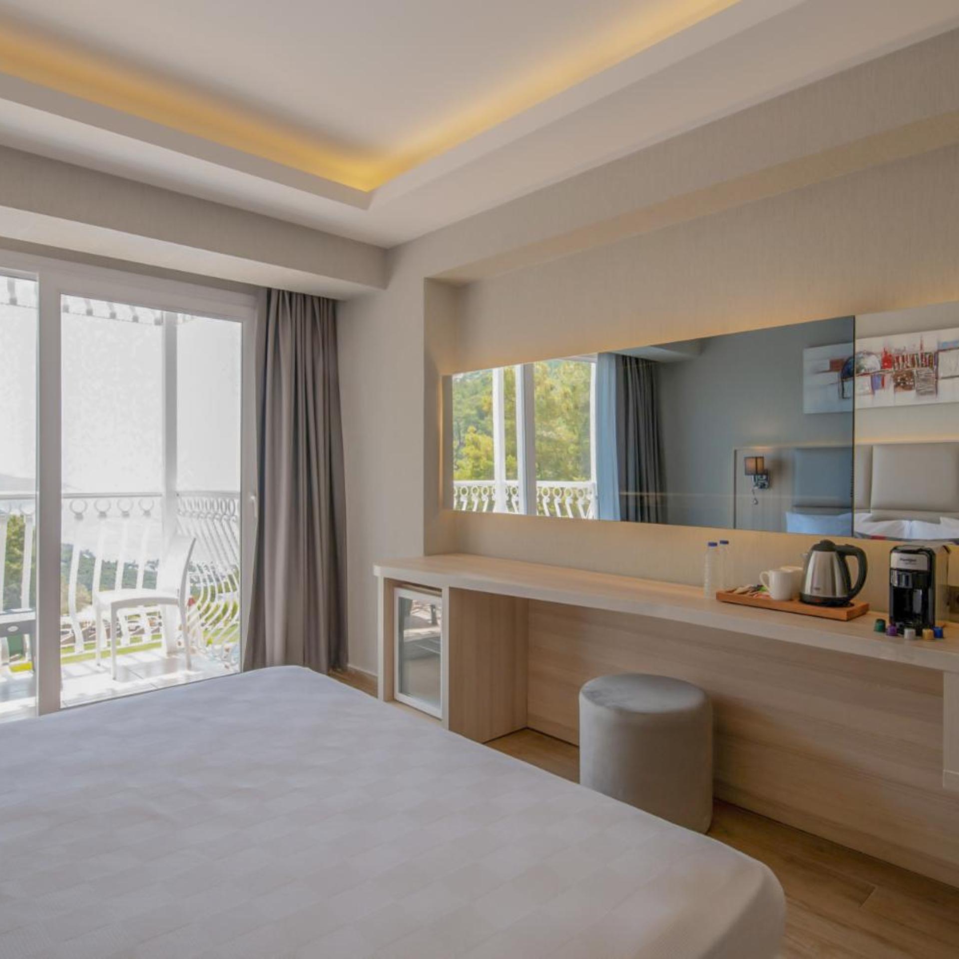 ROOM, ACCESSIBLE