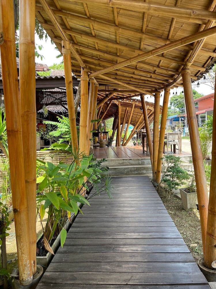 Alama Sea Village Resort 68/70