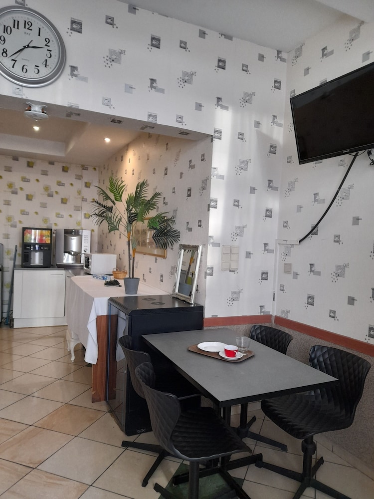 Hotel Albergo 6/46