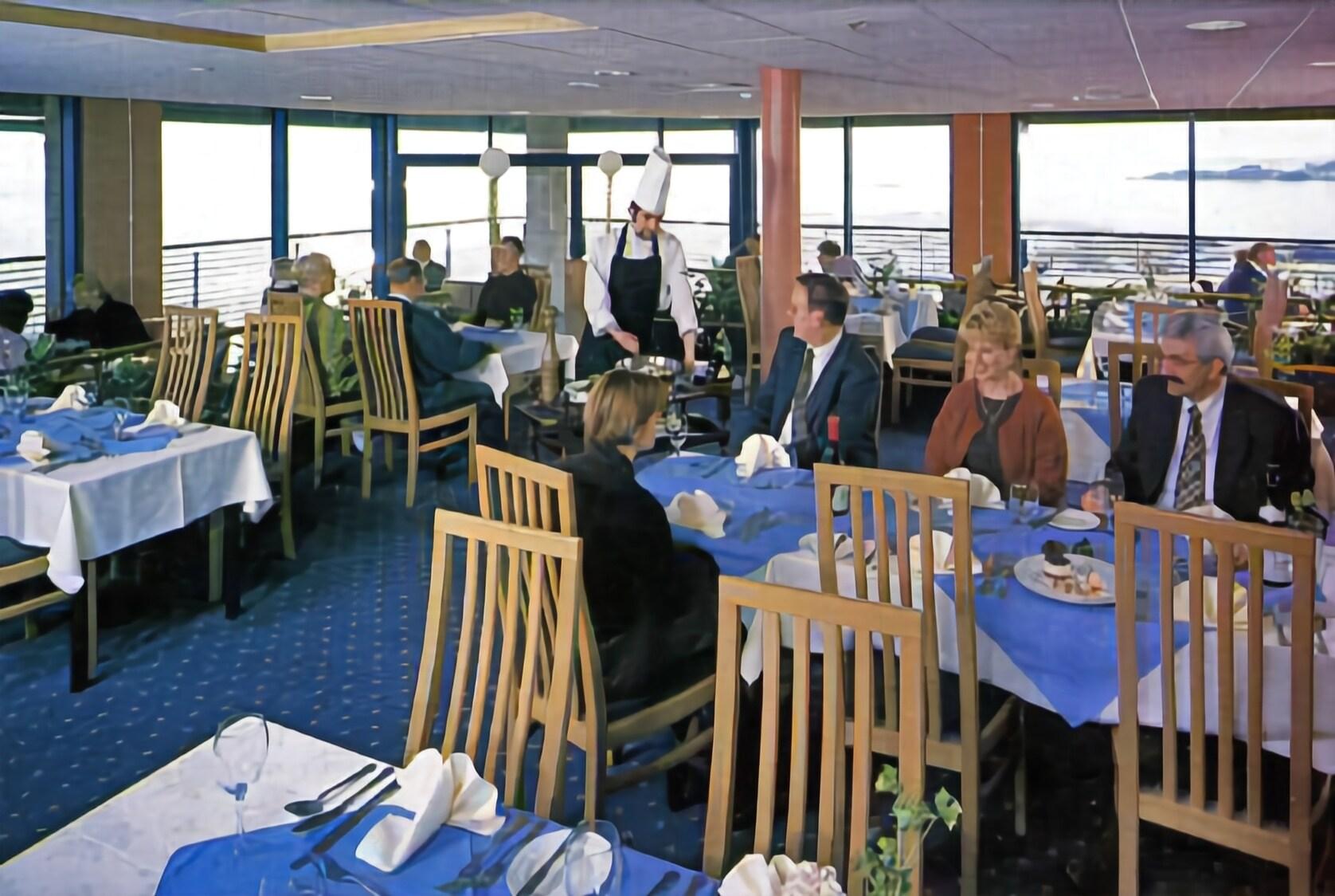 The Bay Hotel 22/39