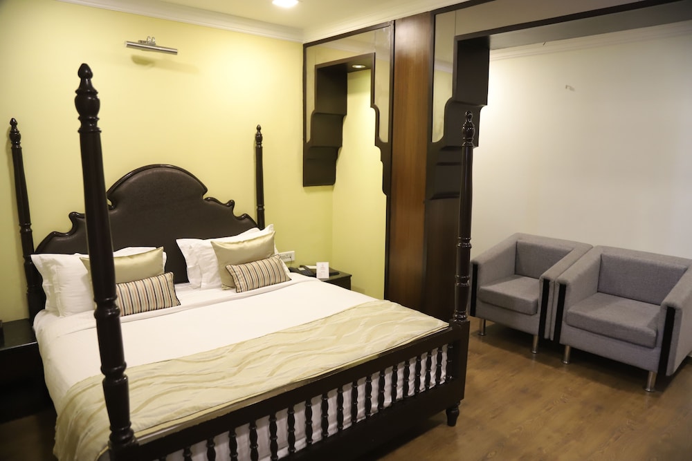 Oyo Premium Children Park Sardarpura 20/39