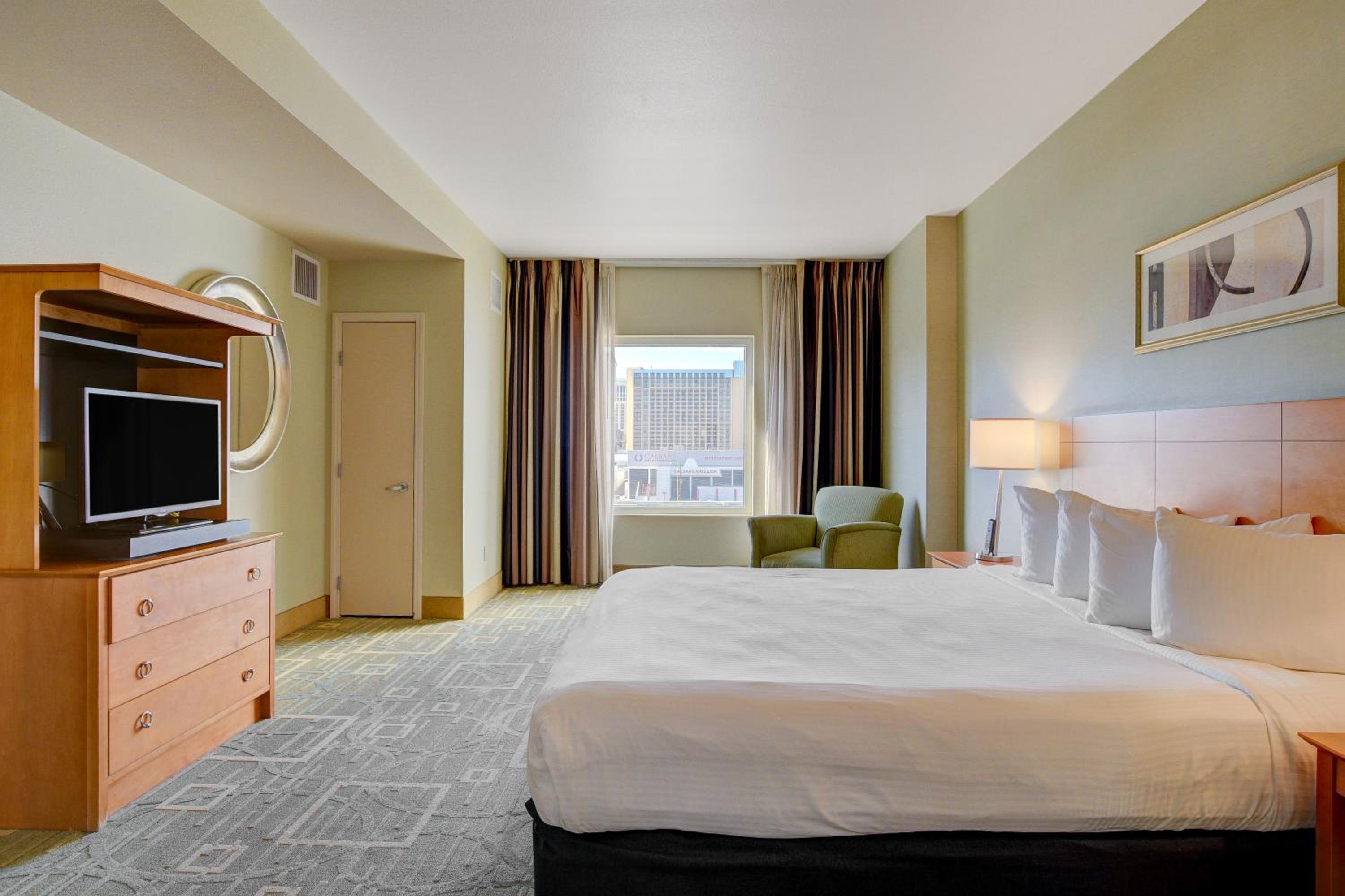 Luxury 1BD/1BTH Suite at Platinum Hotel STRIP VIEW 16/50