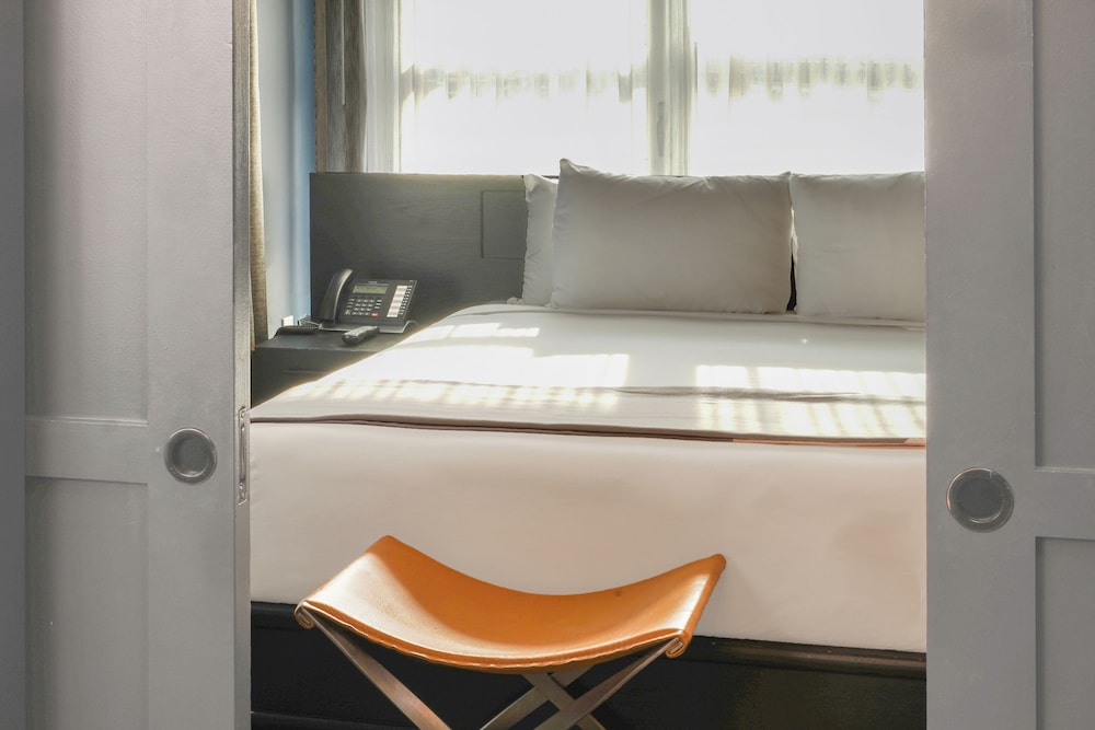 The Tillary Hotel Brooklyn 50/50