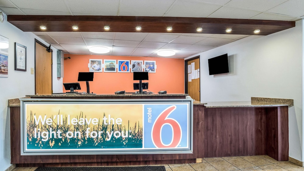 Lobby at Motel6 Elk Grove Village, IL, ITASCA - IL