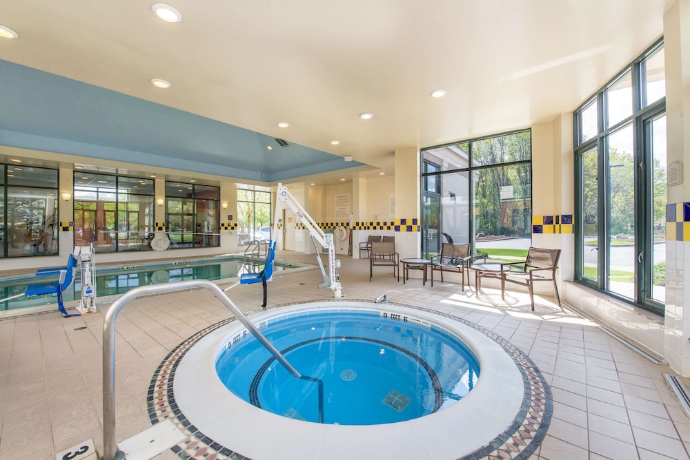 swimming pool spa