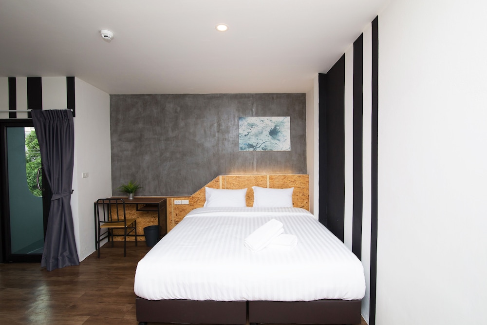 The Arbern Hostel x Bistro 19/50