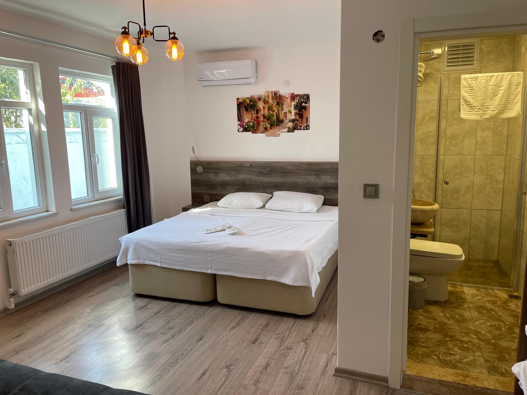 Economy, Double Bed