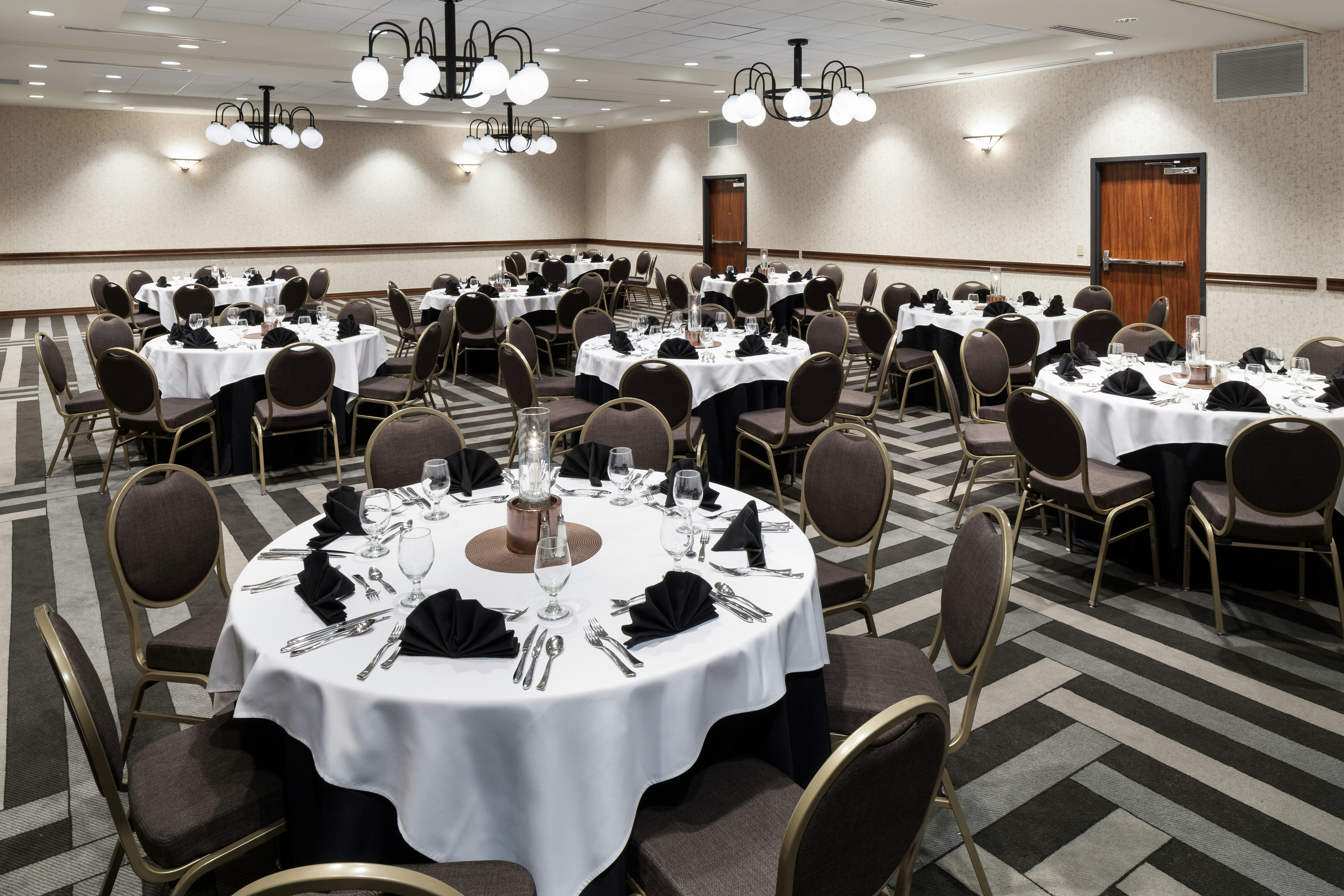 Embassy Suites by Hilton Anchorage 44/52