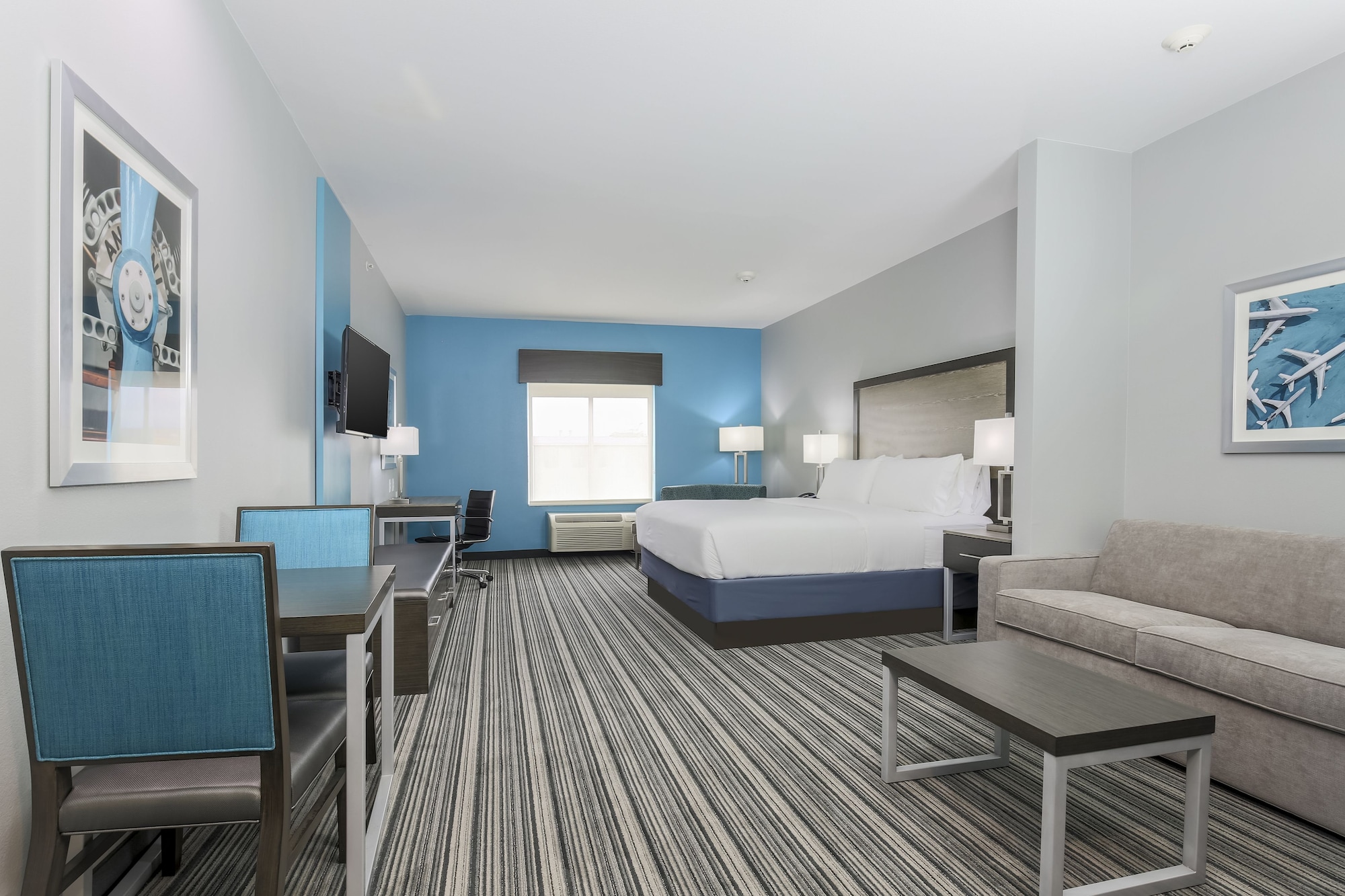 جناح بسرير كينج بغرفة نوم واحدة، Holiday Inn Express Suites Houston Se Airport Area 6/10
