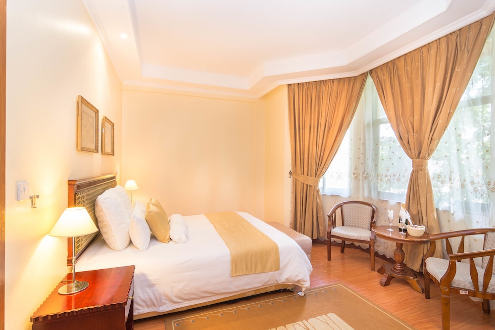 2 BEDROOMS, PRESIDENTIAL, SUITE