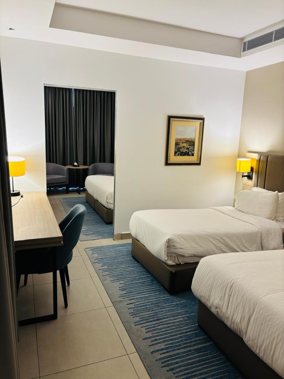 Golden Tulip Amman 38/83