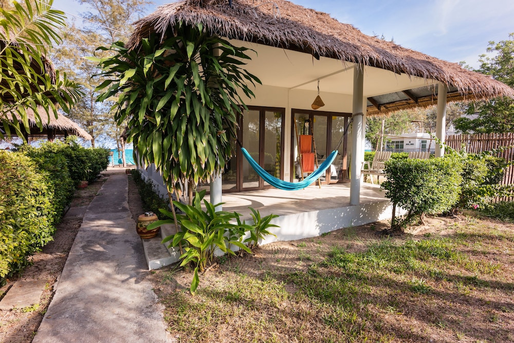 Mumsa Beach Resort & Restaurant 7/66