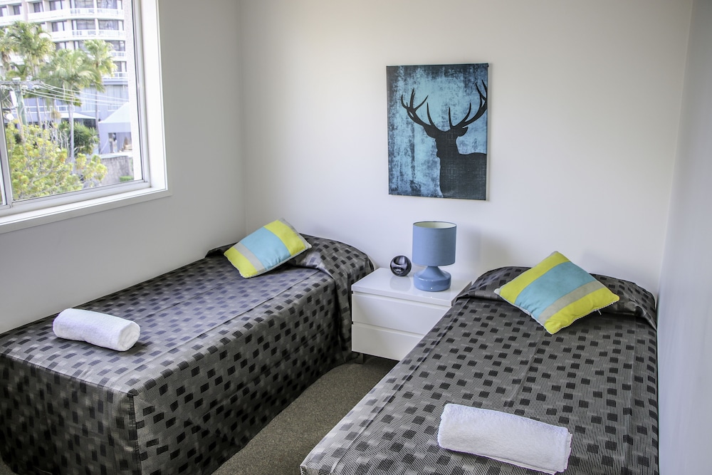 Surfers Beach Holiday Apartments 14/45