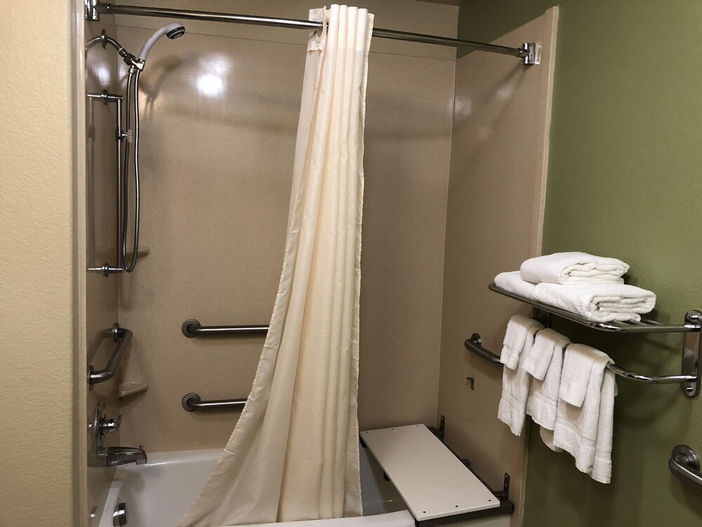 Best Western Sea World/Lackland AFB NW Hotel Suites 18/50