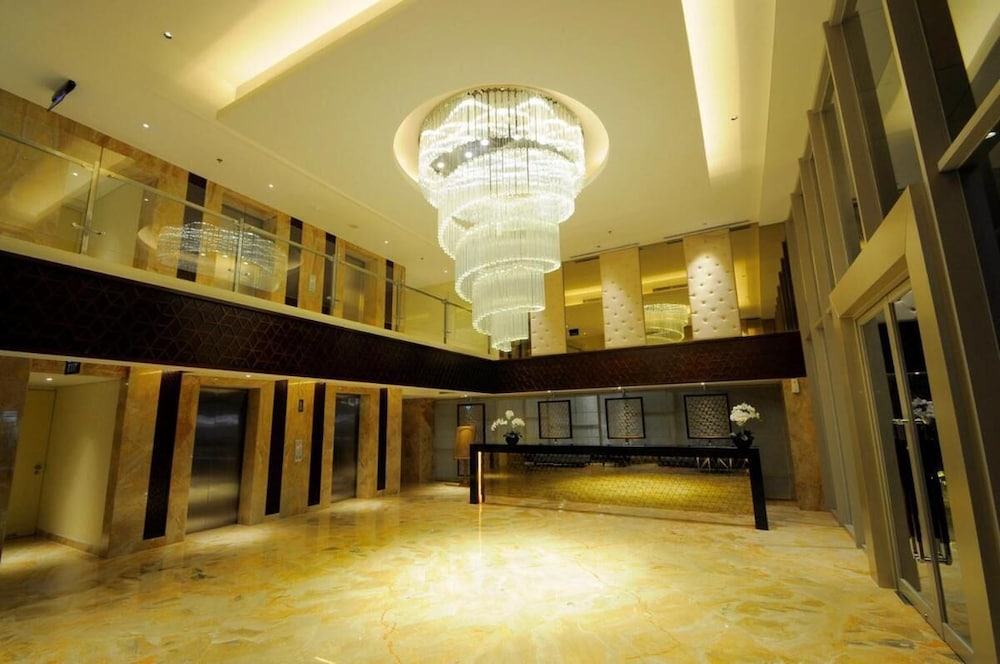 Louis Kienne Hotel Pandanaran 8/43