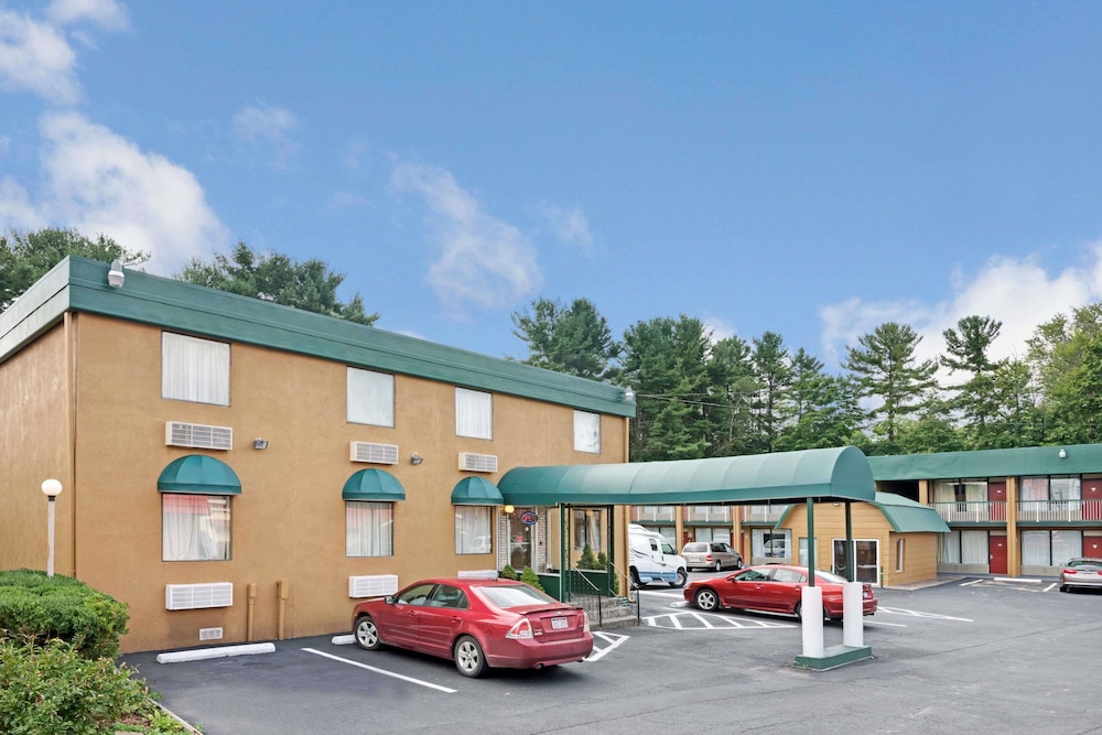 Travelodge By Wyndham Beckley 24/29