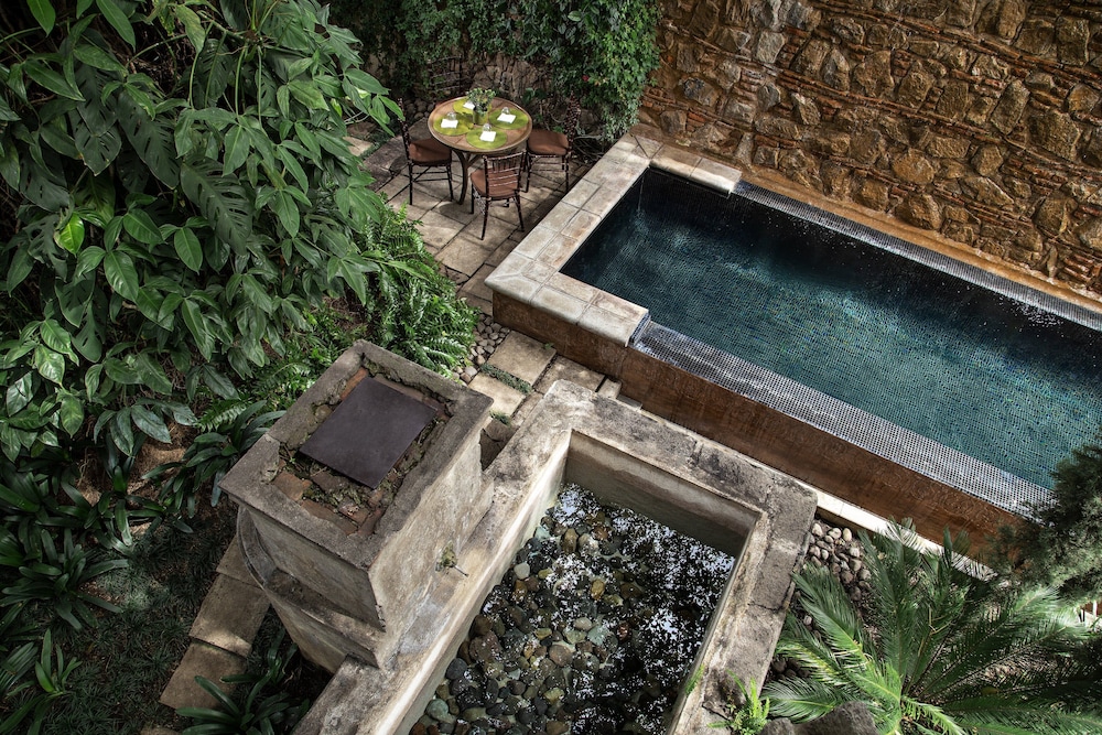 El Convento Boutique Hotel 59/66