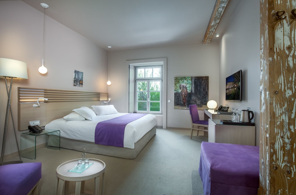 Hydrama Grand Hotel 34/73
