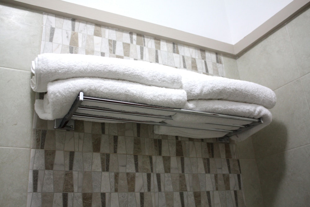 Marena Suites and Apartments 30/52