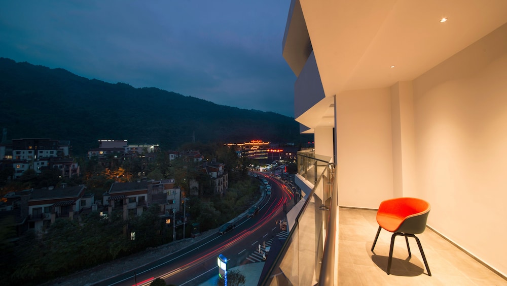 Holiday Inn Express Qiliping 35/75