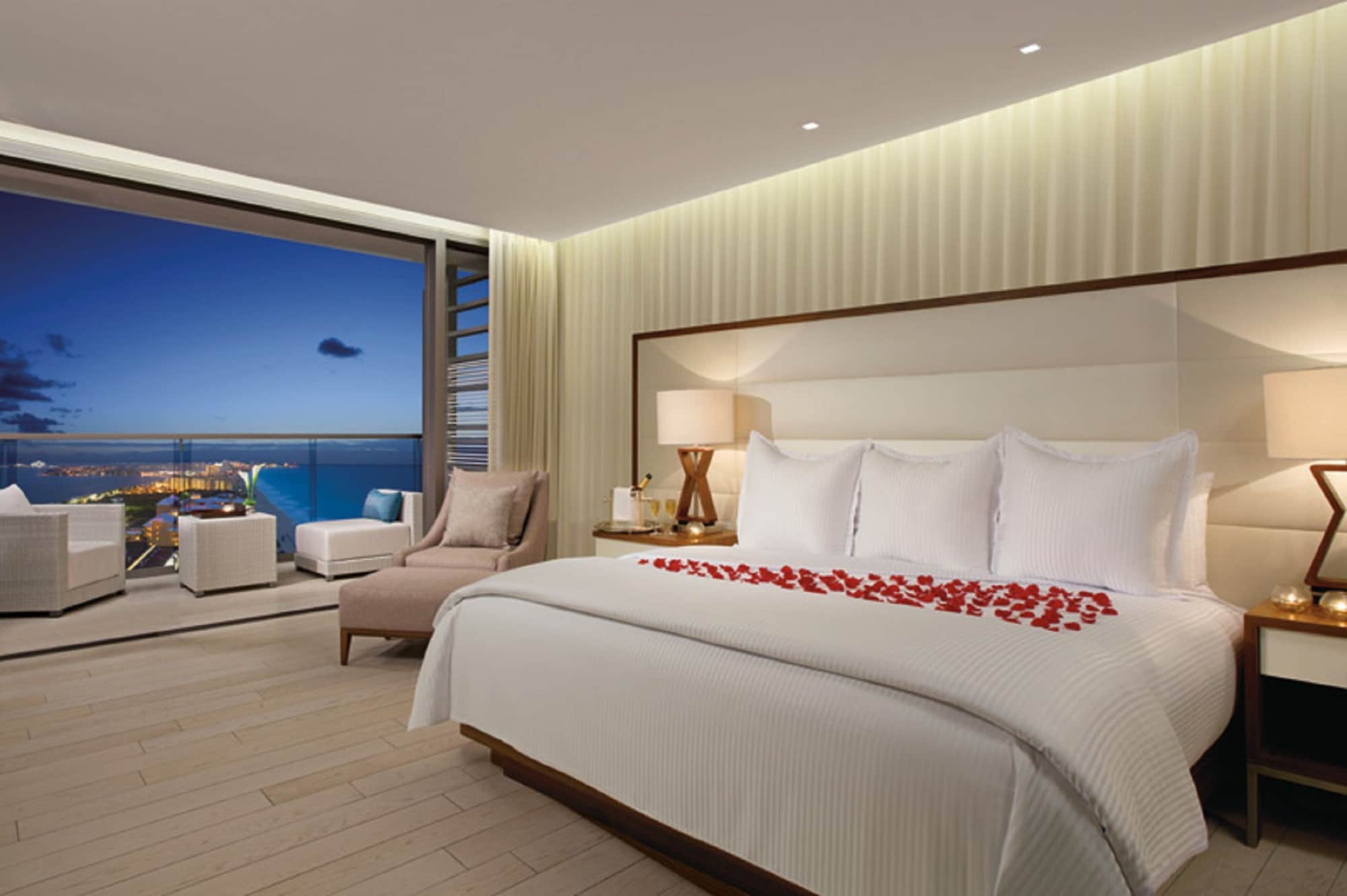 DELUXE, KING BED, OCEAN VIEW