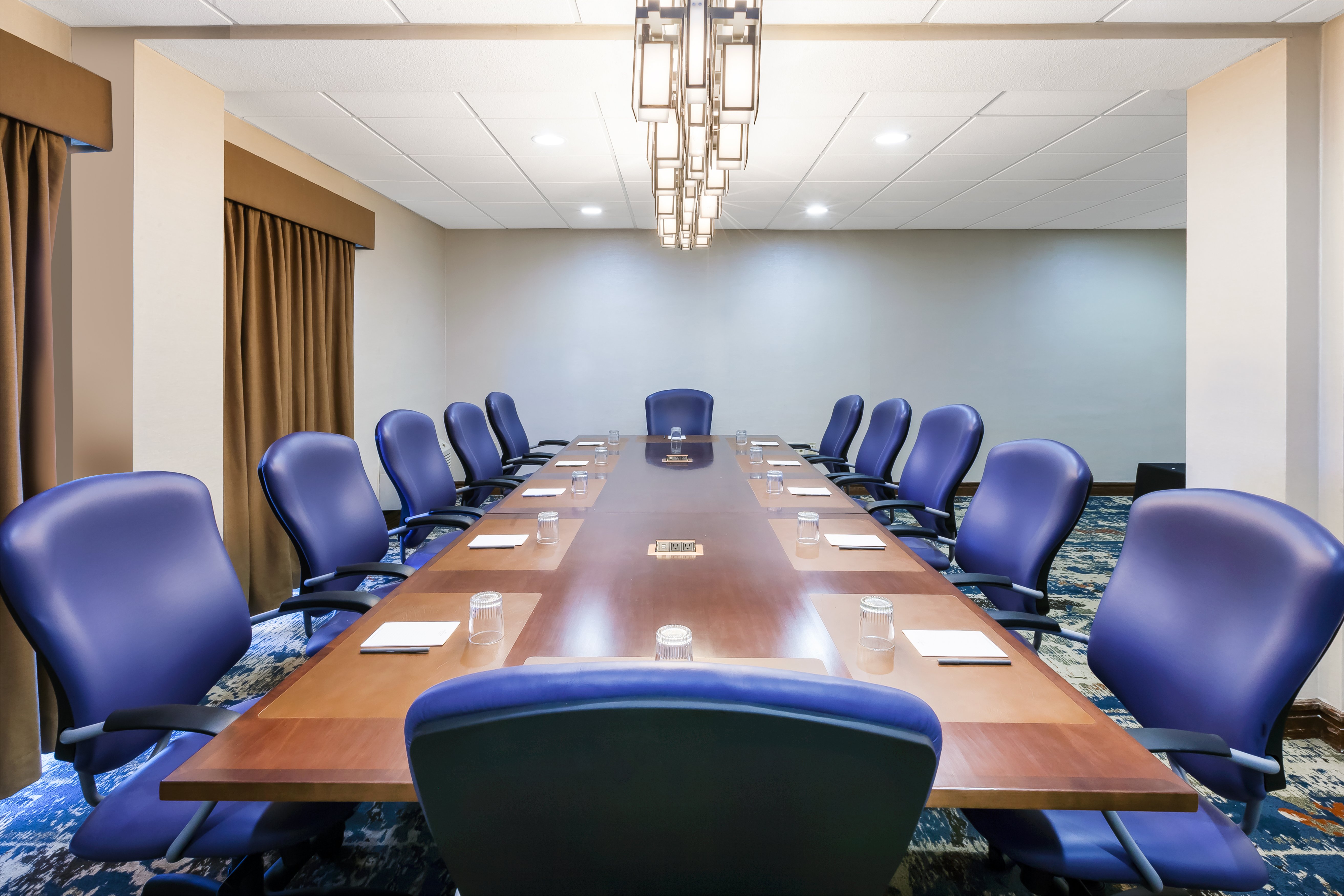 Crowne Plaza Columbus North-Worthington 49/56