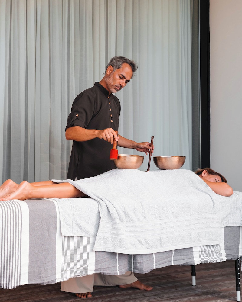Lusitano Garden Villas 5/50