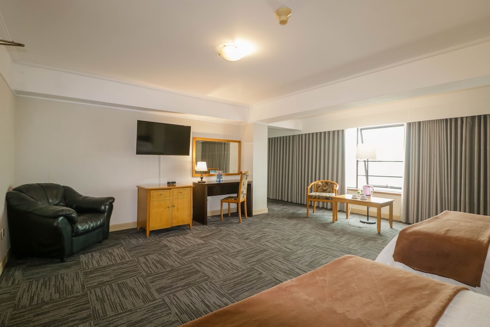 Miramar Hotel 54/71